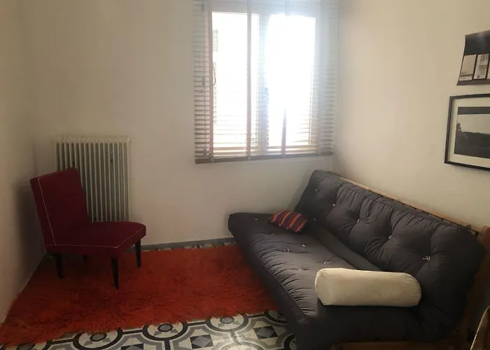 Heritage House In Athens\' Heart